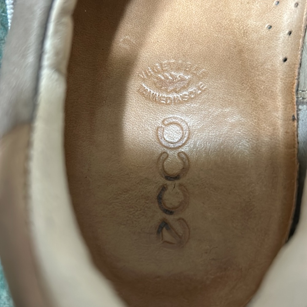 Women’s Ecco soft leather sneaker Sz. 39 - Picture 6 of 7